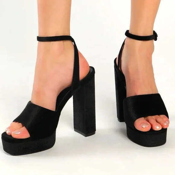 Lulus Shoes New Black Velvet High Block Heel Strappy Open Toe